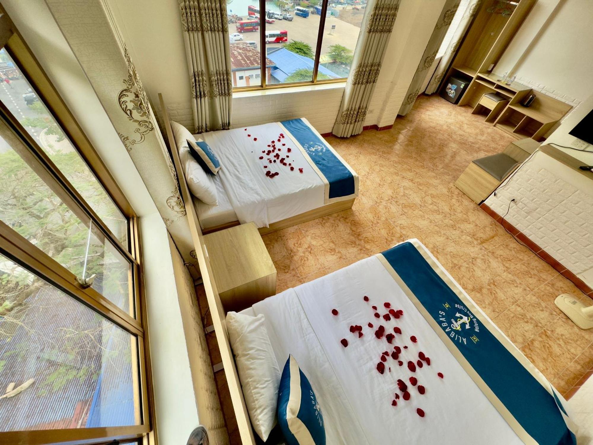 Cat Ba Plaza Hotel Dong Khe Sau Bagian luar foto