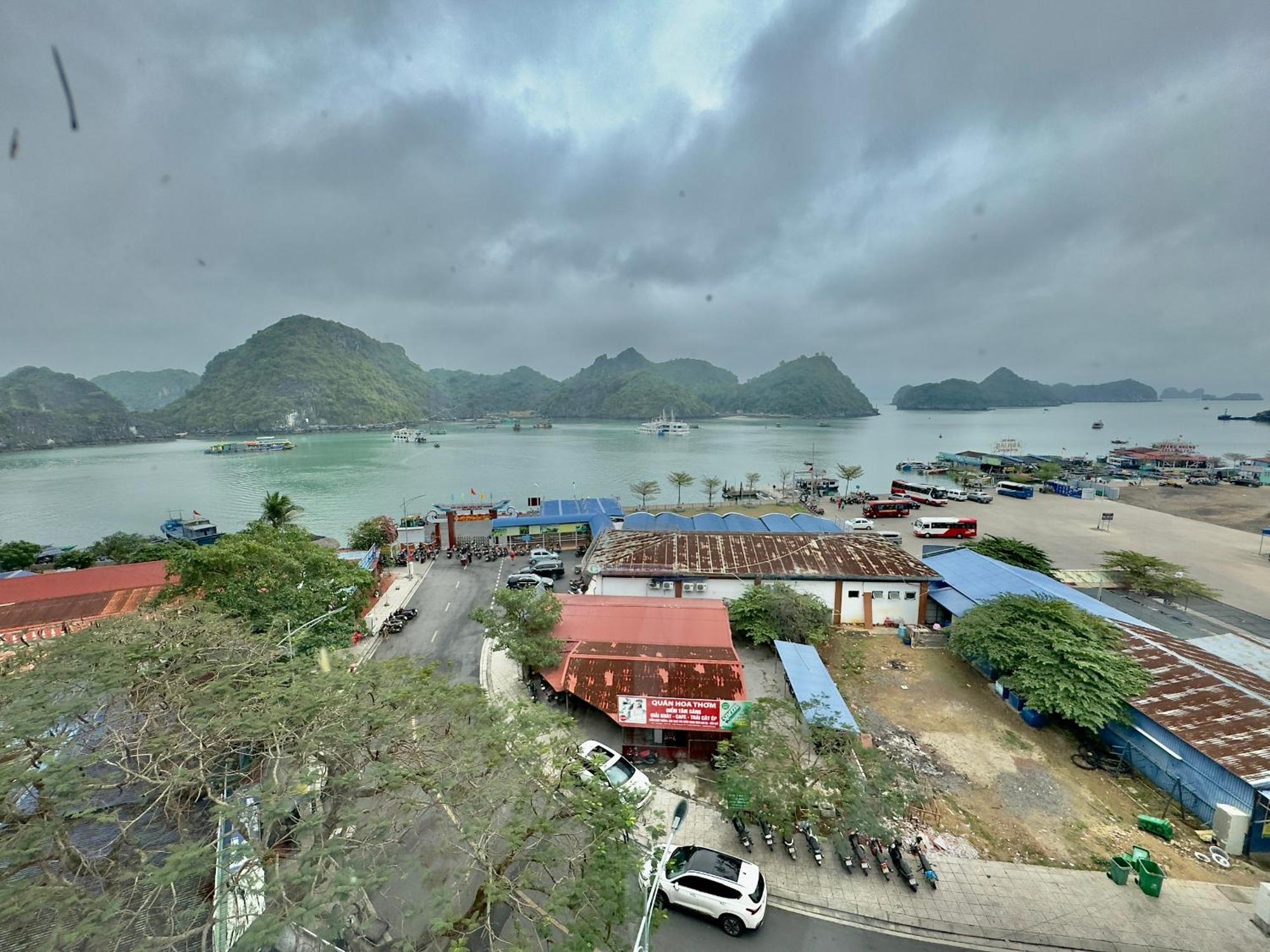 Cat Ba Plaza Hotel Dong Khe Sau Bagian luar foto