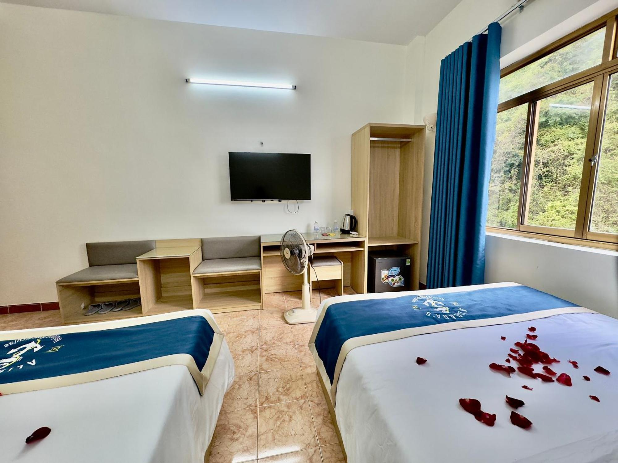 Cat Ba Plaza Hotel Dong Khe Sau Bagian luar foto