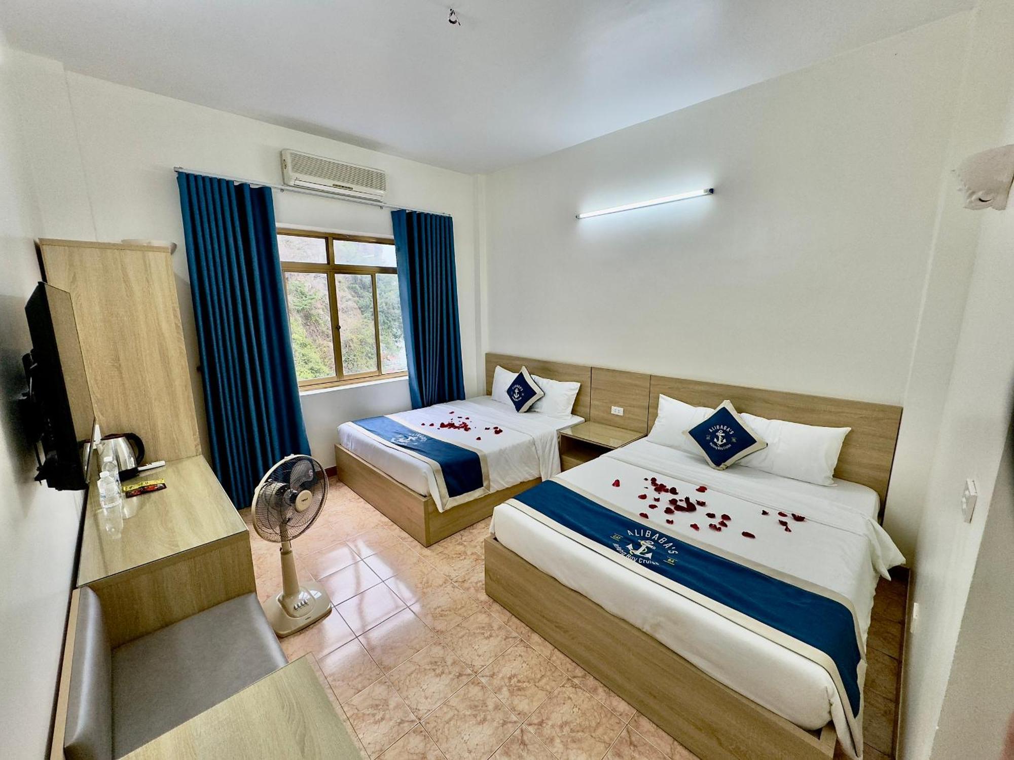 Cat Ba Plaza Hotel Dong Khe Sau Bagian luar foto